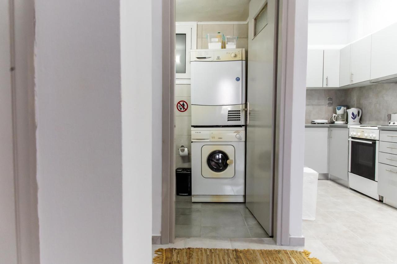 Minimalistic Apartment Petros Heraklion  Bagian luar foto
