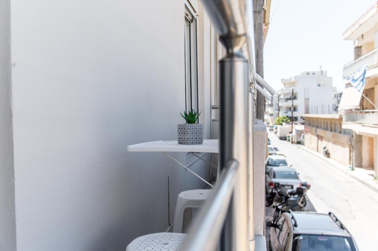 Minimalistic Apartment Petros Heraklion  Bagian luar foto