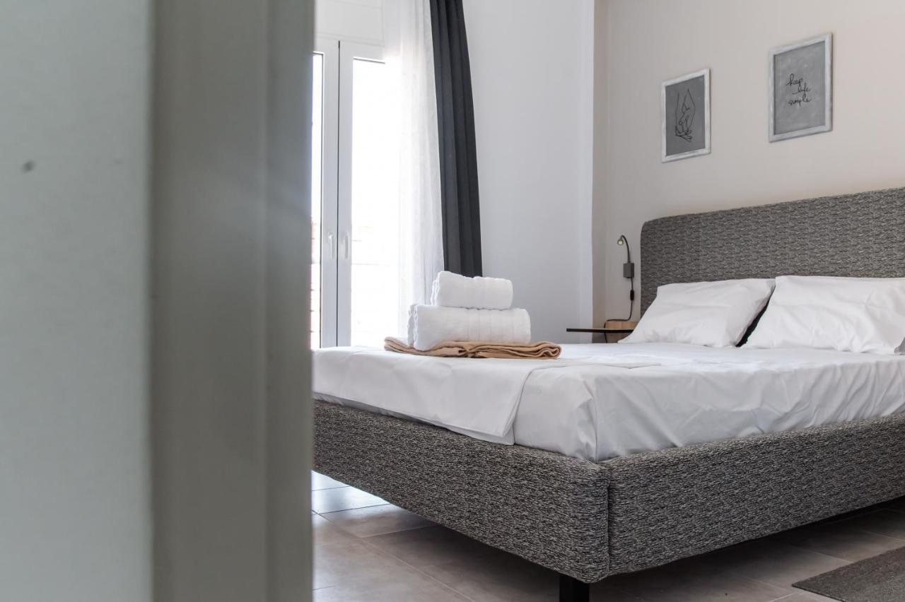Minimalistic Apartment Petros Heraklion  Bagian luar foto